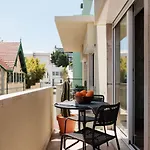 Lioua - 2 Bedrooms And Balcony In Lapa Lisboa