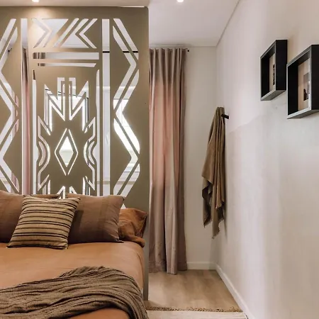 Lioua - 2 Bedrooms And Balcony In Lapa Lisbon