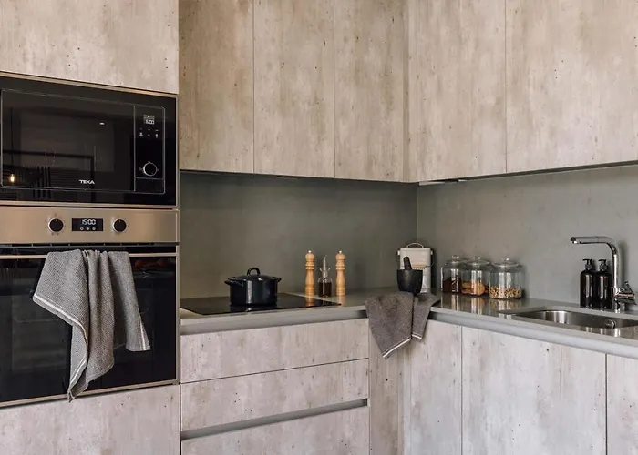 Lioua - 2 Bedrooms And Balcony In Lapa Appartement *