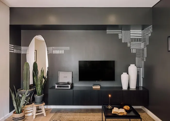 Lioua - 2 Bedrooms And Balcony In Lapa Lisboa
